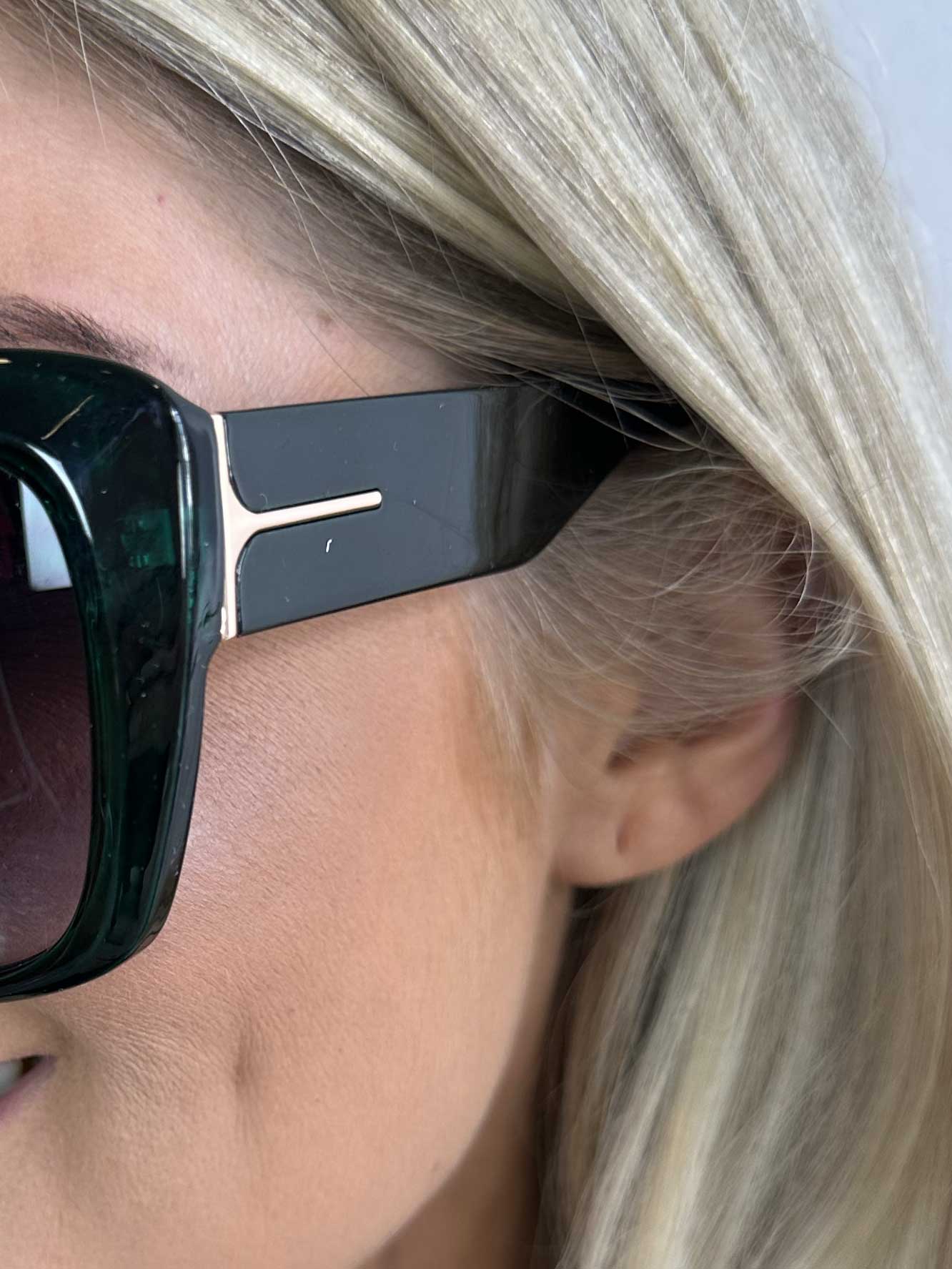 Iza - Solglasögon i en lätt cat-eye look